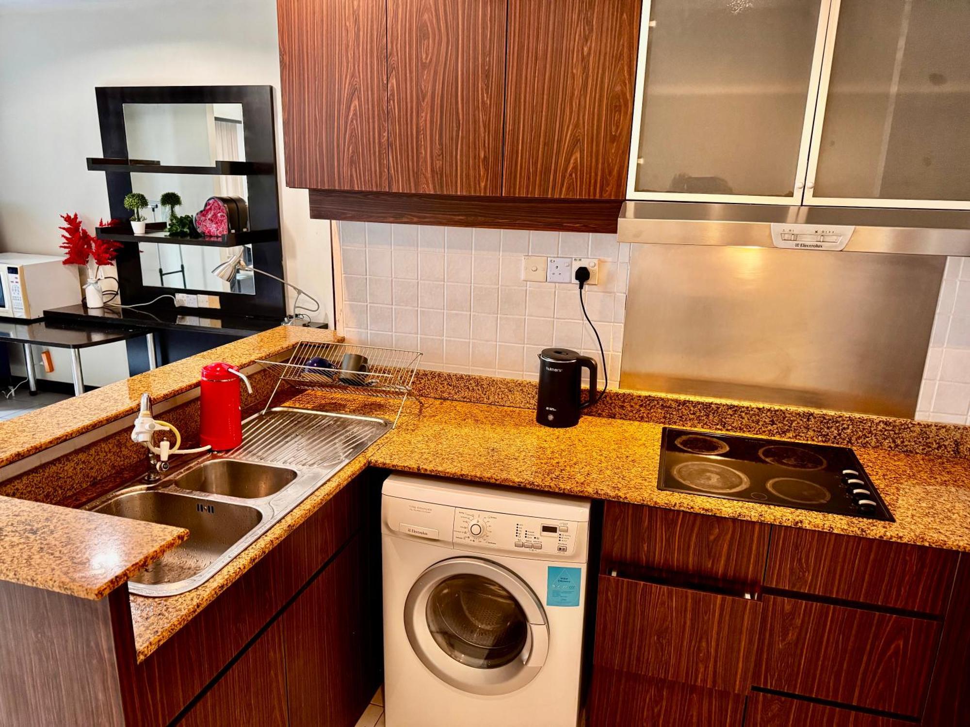 1211 Seri Bukit Ceylon Klcc 5 Minutes To Alor Street Pavilion Bukit Bintang 2r2b 8pax Pangsapuri